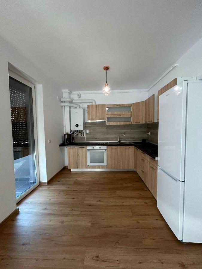 Pitters One Apartment *